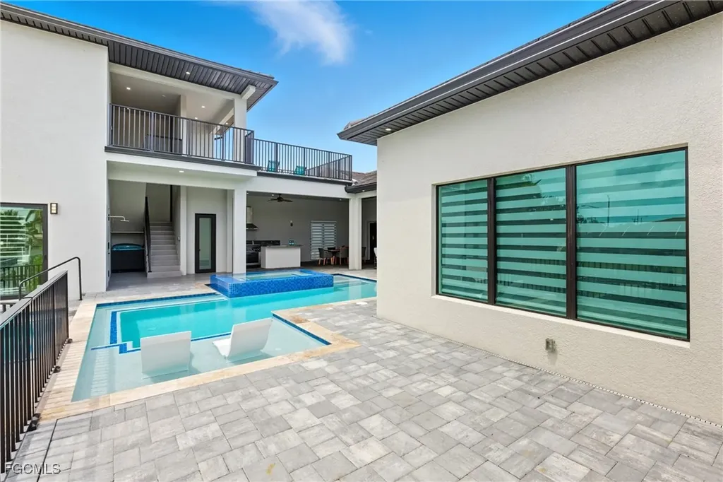 802 El Dorado Parkway E Cape Coral FL 33904