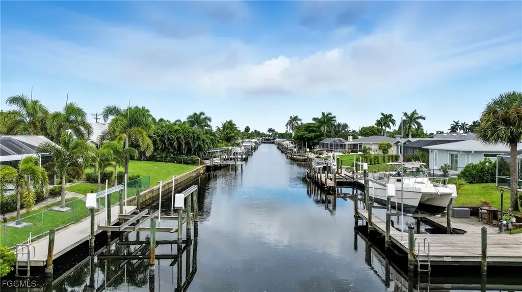 802 El Dorado Parkway E Cape Coral FL 33904