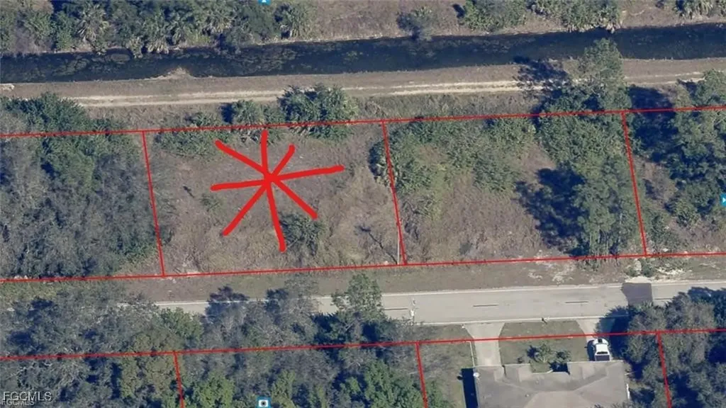 1721/1723 E 12th Street Lehigh Acres FL 33972