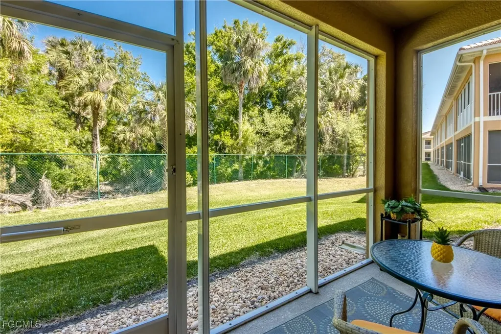 1113 Winding Pines Circle Cape Coral FL 33909