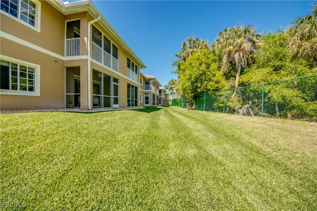 1113 Winding Pines Circle Cape Coral FL 33909