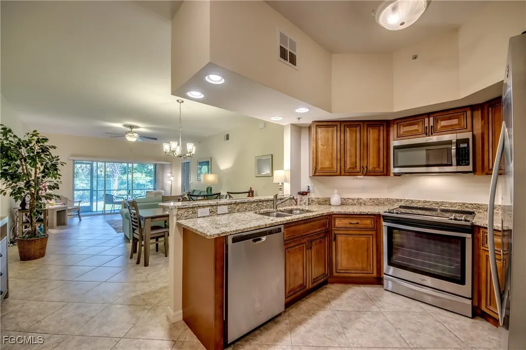 1113 Winding Pines Circle Cape Coral FL 33909