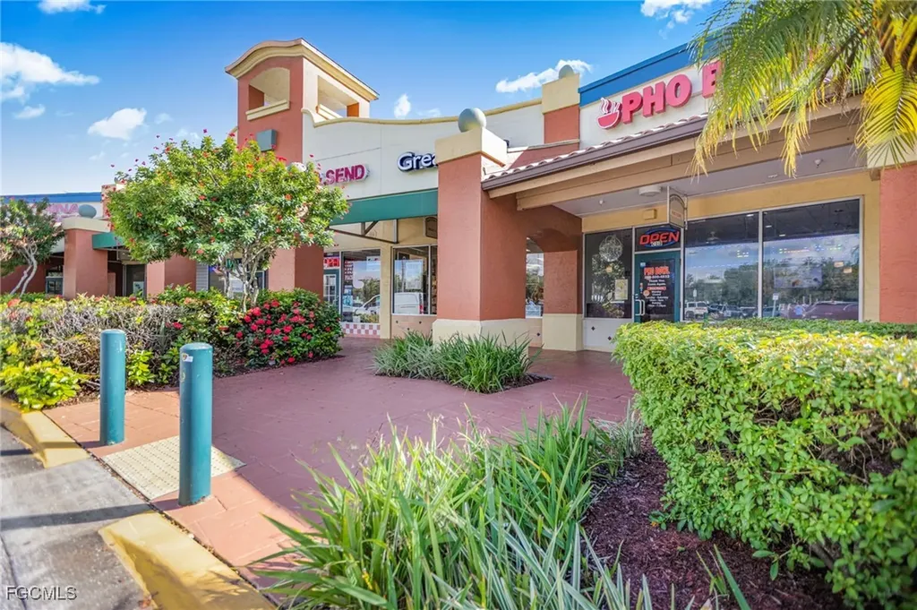 106 Hancock Bridge Parkway W Cape Coral FL 33991