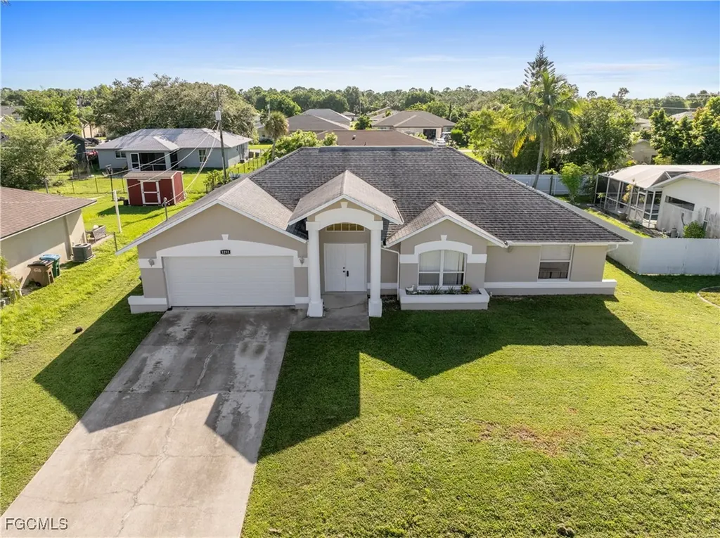 1233 SE 23rd Avenue Cape Coral FL 33990