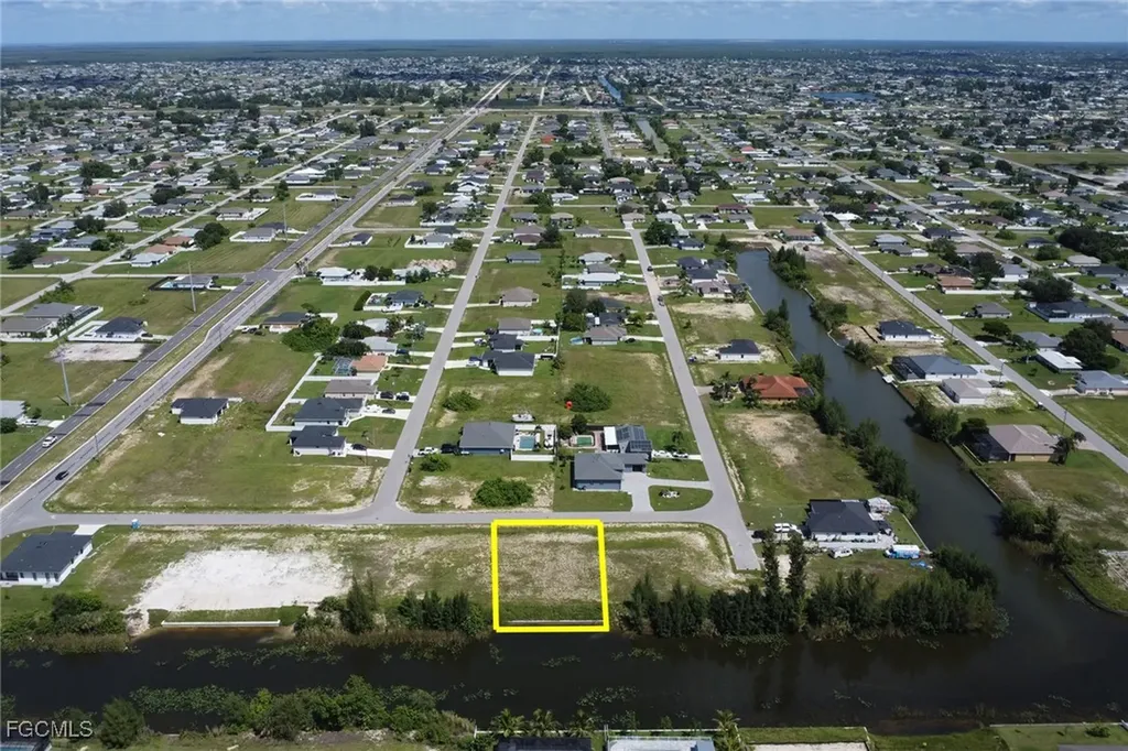 22 NE 9th Street Cape Coral FL 33909