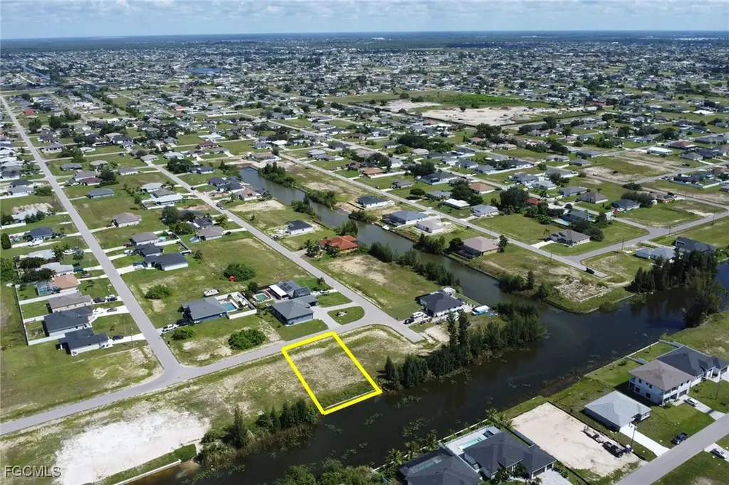 22 NE 9th Street Cape Coral FL 33909