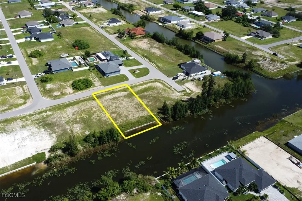 22 NE 9th Street Cape Coral FL 33909