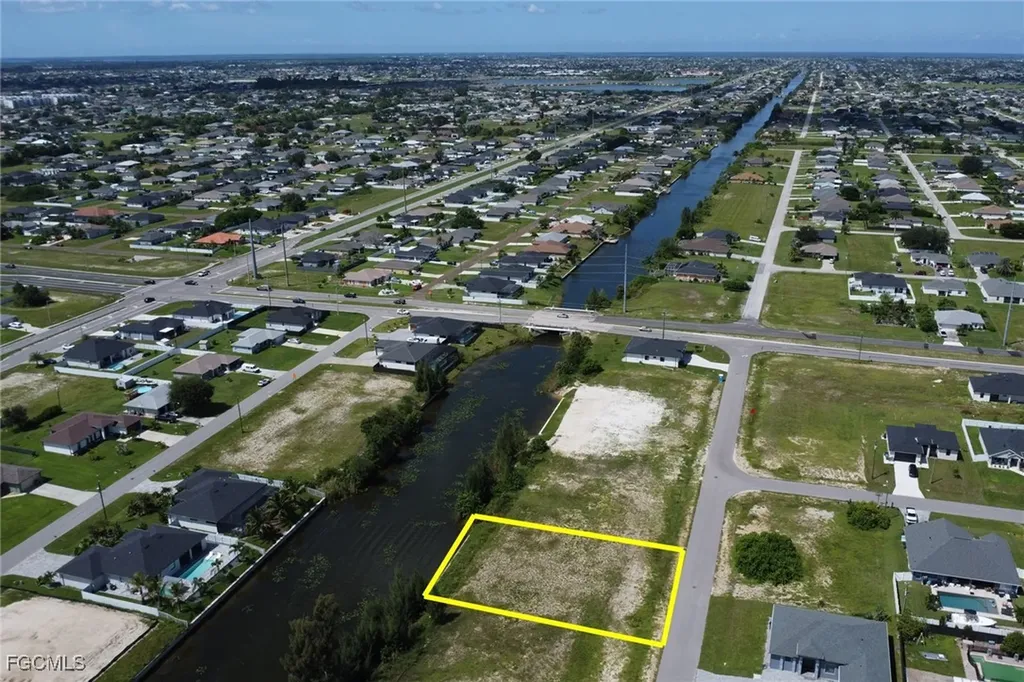 22 NE 9th Street Cape Coral FL 33909