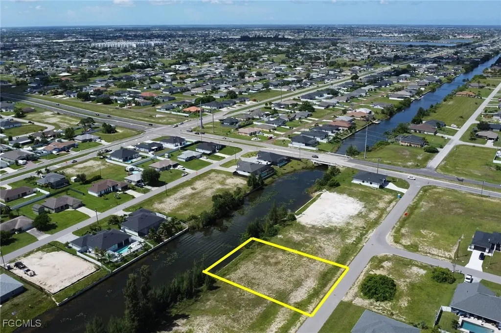 22 NE 9th Street Cape Coral FL 33909