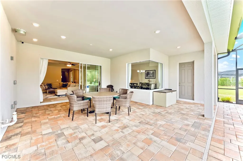 2071 Hickeys Creekside Drive Alva FL 33920