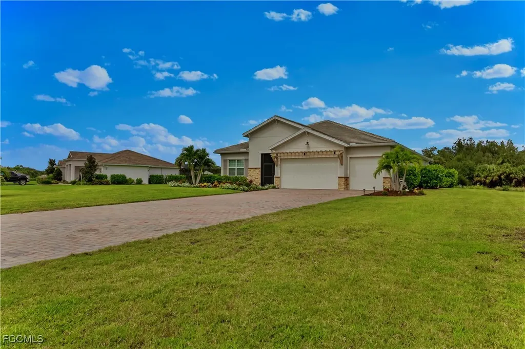 2071 Hickeys Creekside Drive Alva FL 33920