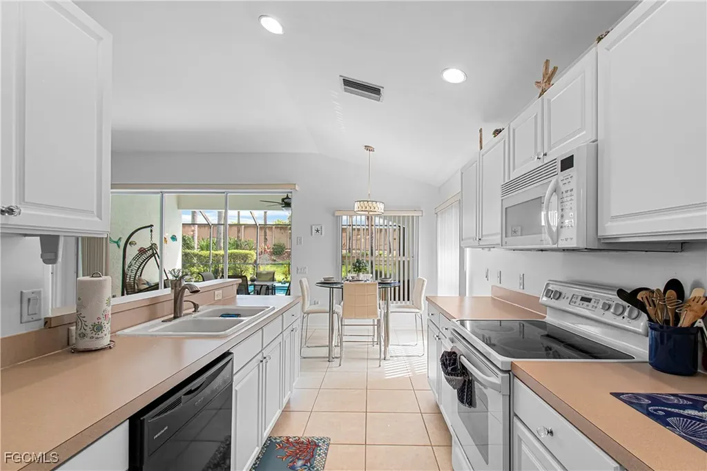 10021 Colonial Country Club Boulevard Fort Myers FL 33913