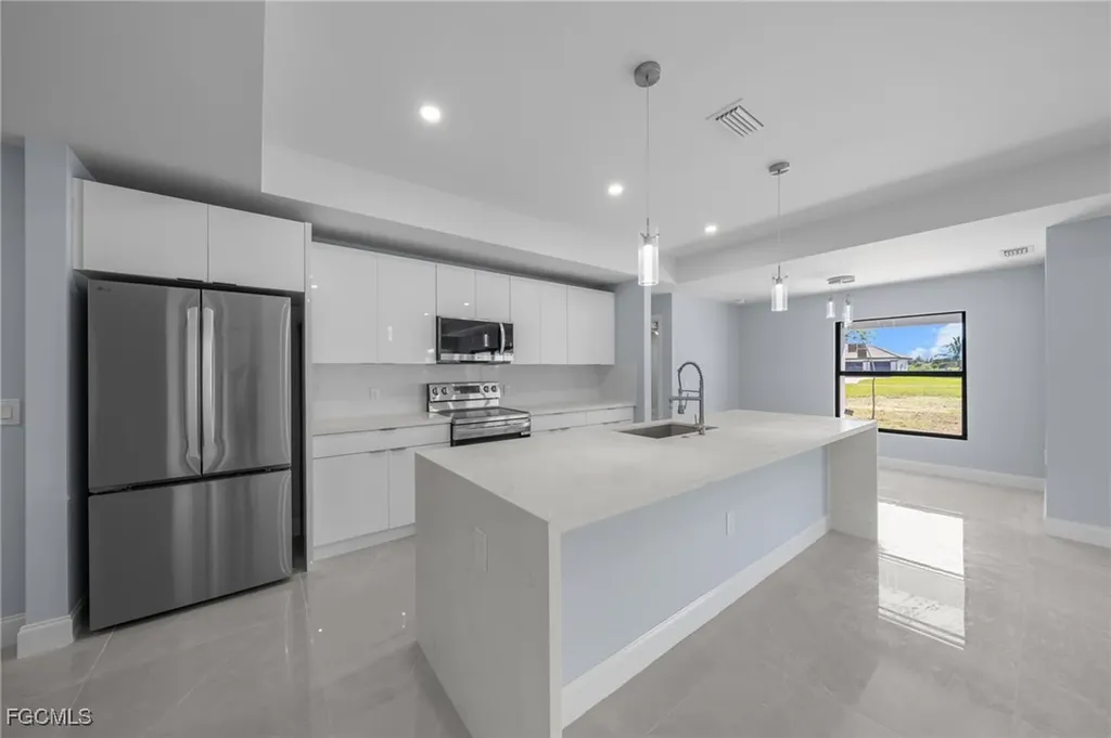 2606 NW 10th Terrace Cape Coral FL 33993