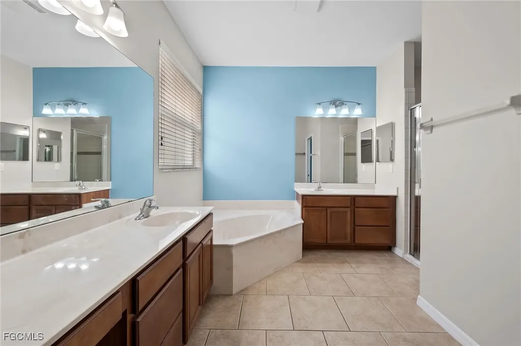 9270 Chestnut Tree Loop Fort Myers FL 33967