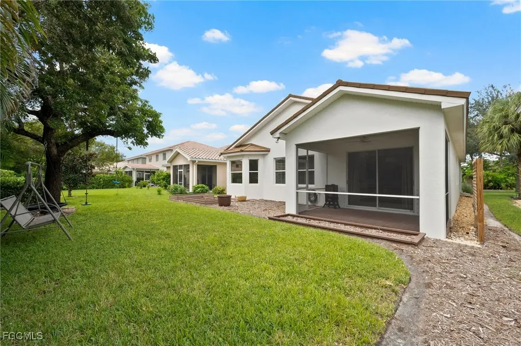 9270 Chestnut Tree Loop Fort Myers FL 33967