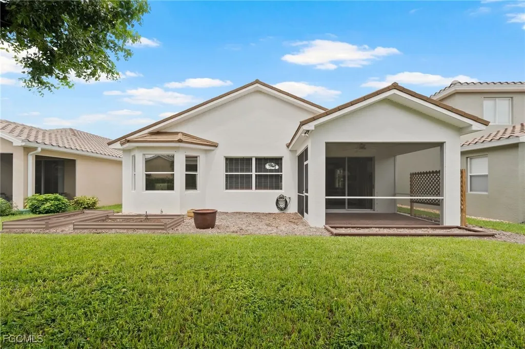 9270 Chestnut Tree Loop Fort Myers FL 33967