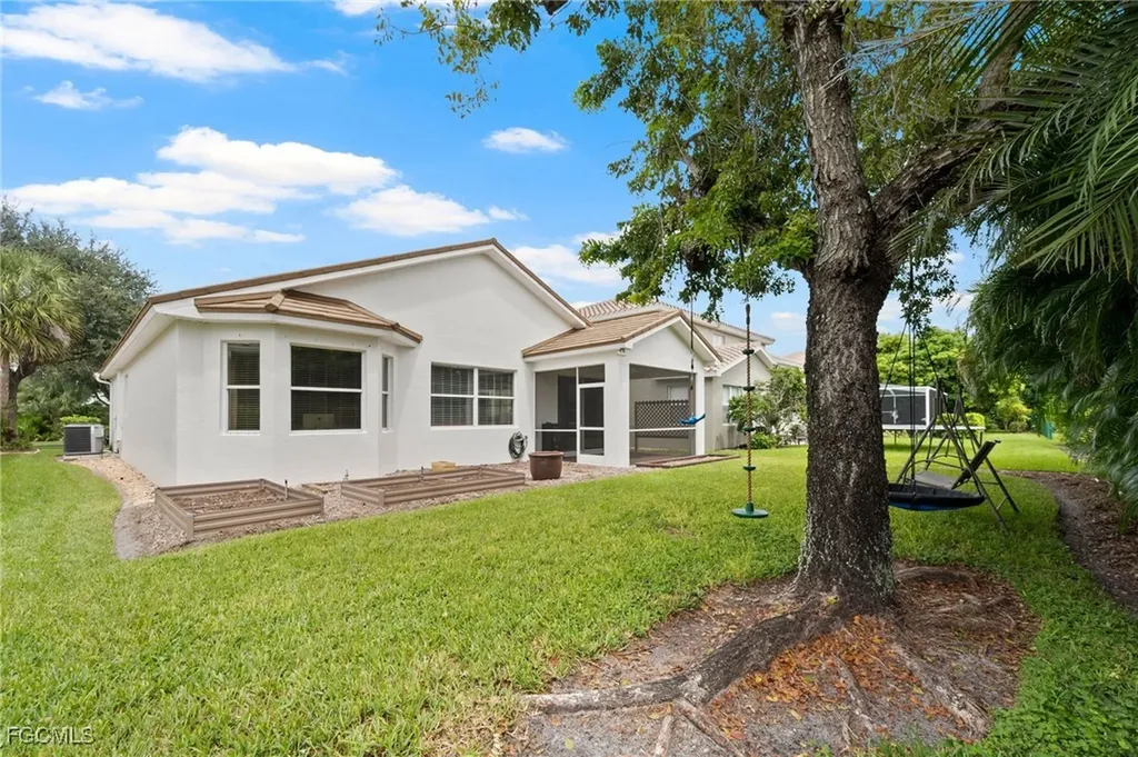 9270 Chestnut Tree Loop Fort Myers FL 33967