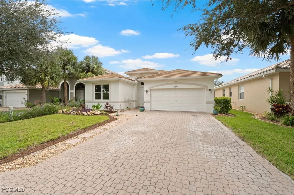 9270 Chestnut Tree Loop Fort Myers FL 33967