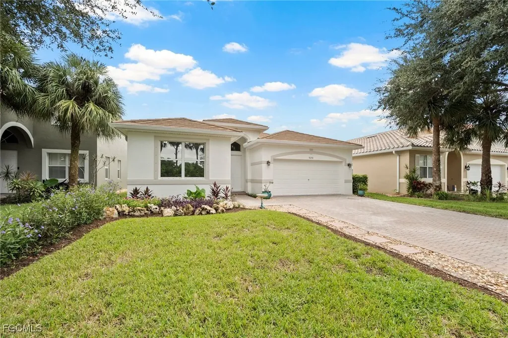9270 Chestnut Tree Loop Fort Myers FL 33967