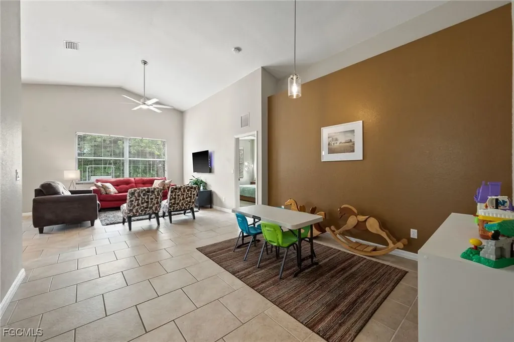 9270 Chestnut Tree Loop Fort Myers FL 33967