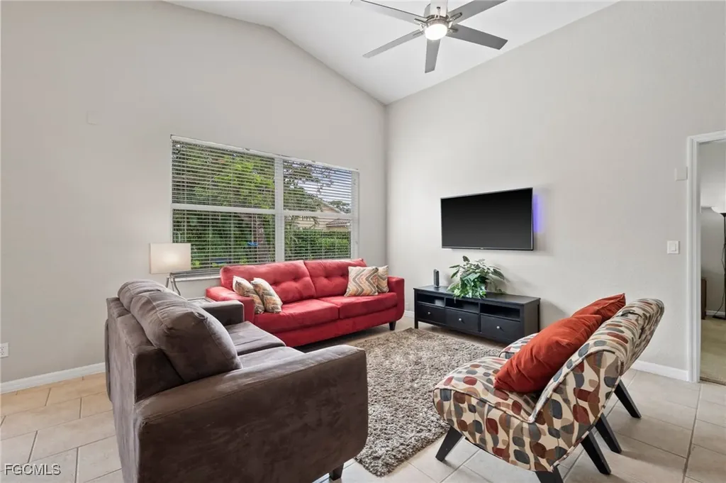 9270 Chestnut Tree Loop Fort Myers FL 33967