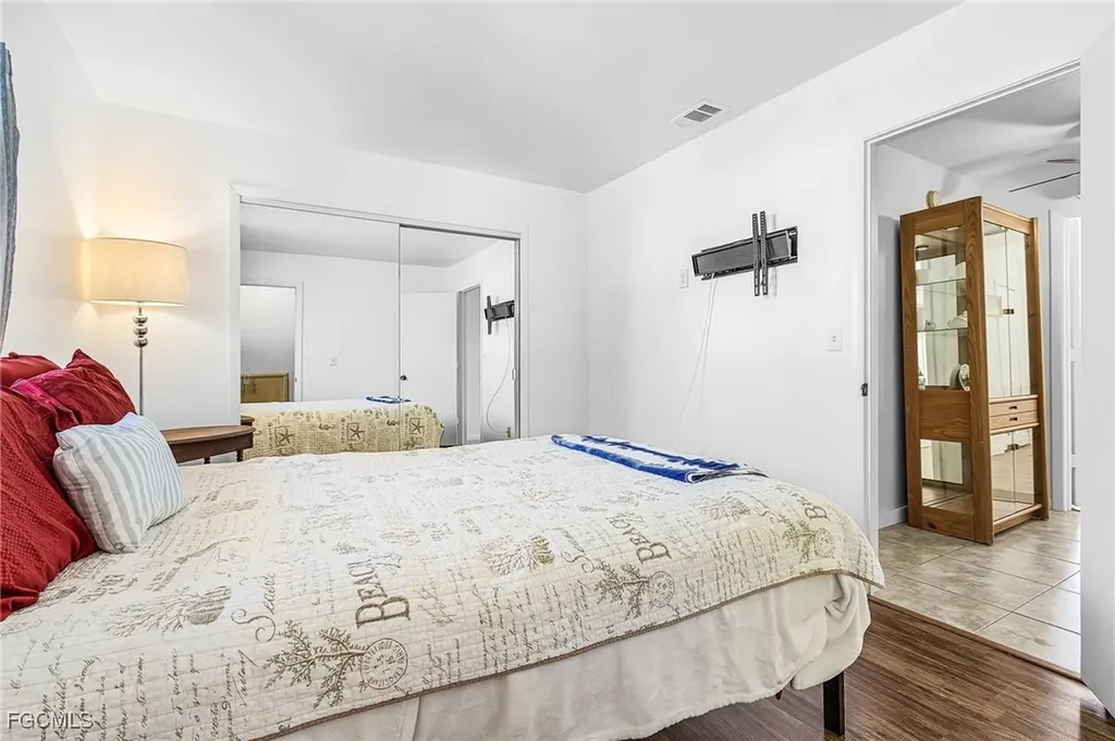 4903 Vincennes Street Cape Coral FL 33904