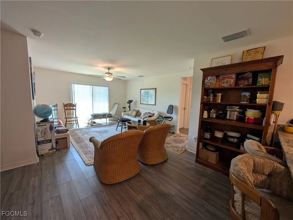 3904 NE 16th Place Cape Coral FL 33909