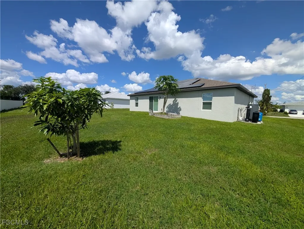3904 NE 16th Place Cape Coral FL 33909
