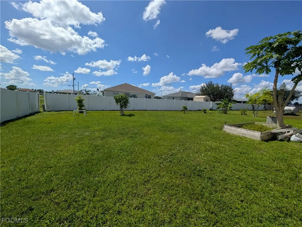 3904 NE 16th Place Cape Coral FL 33909