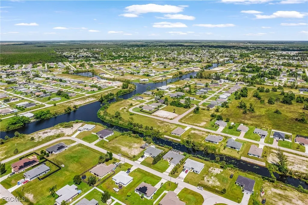 3904 NE 16th Place Cape Coral FL 33909