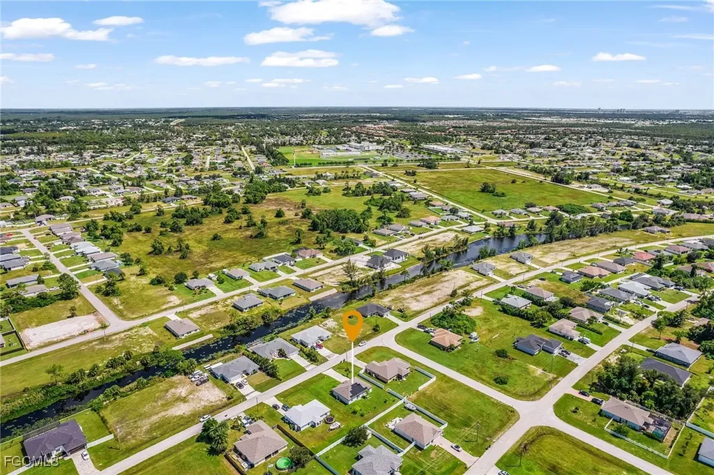 3904 NE 16th Place Cape Coral FL 33909