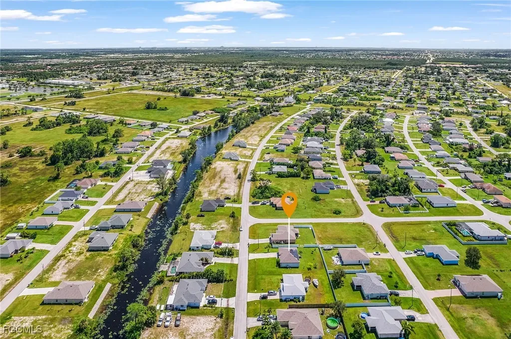 3904 NE 16th Place Cape Coral FL 33909