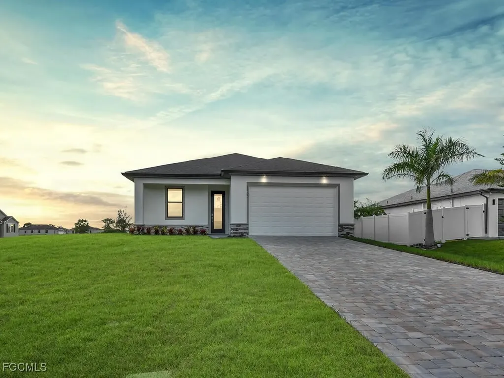 2454 NW 9th Terrace Cape Coral FL 33993