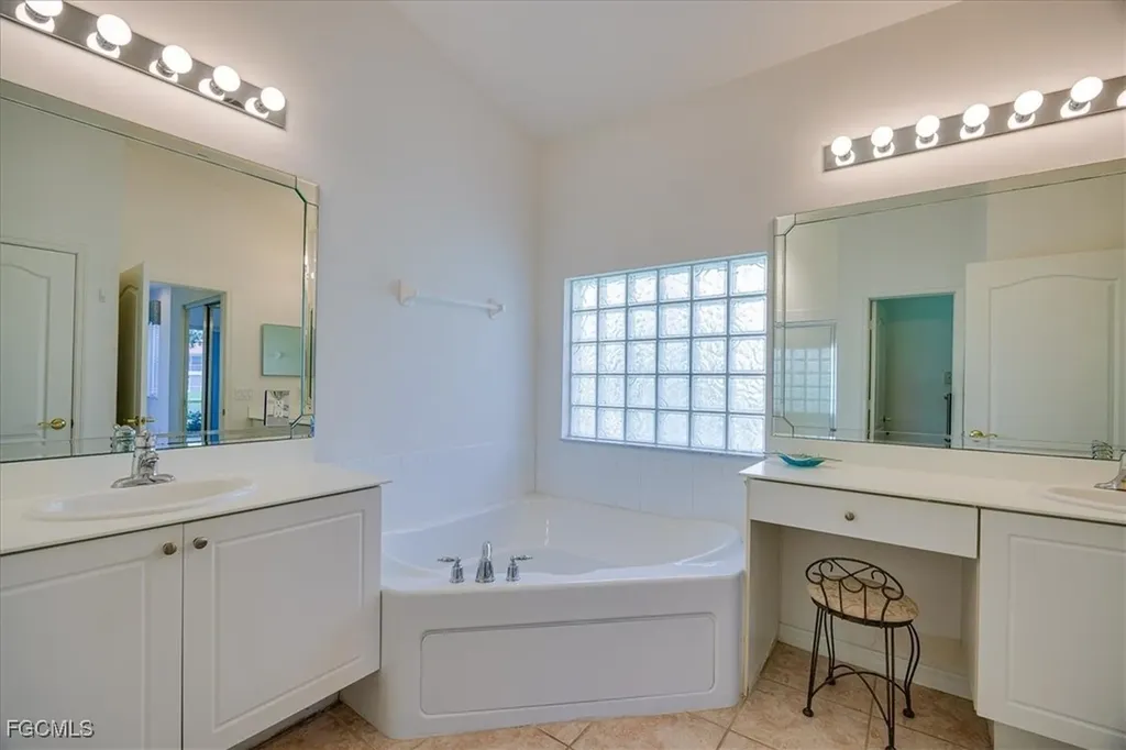 9250 Paseo De Valencia Street Fort Myers FL 33908