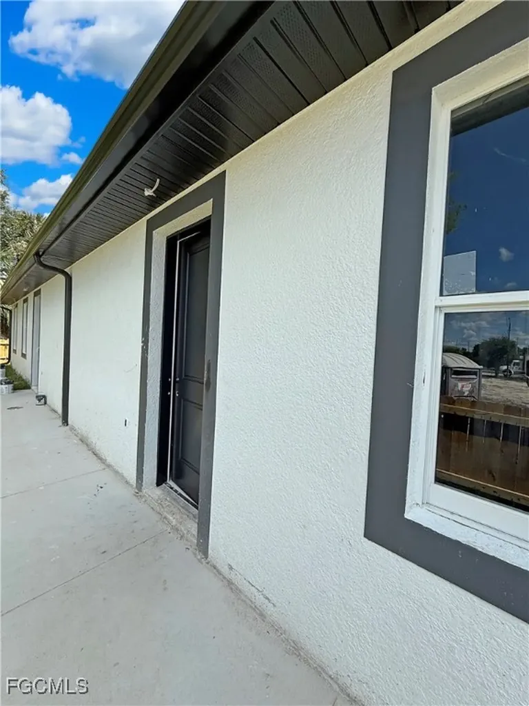 2103 French Street Fort Myers FL 33916