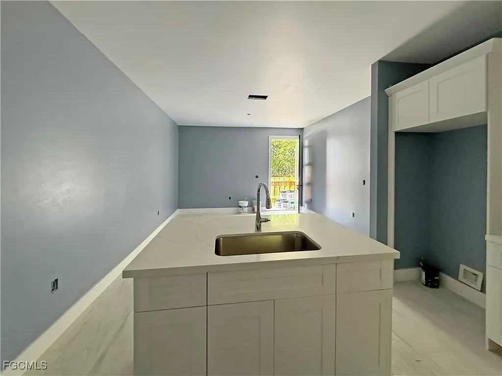 2103 French Street Fort Myers FL 33916
