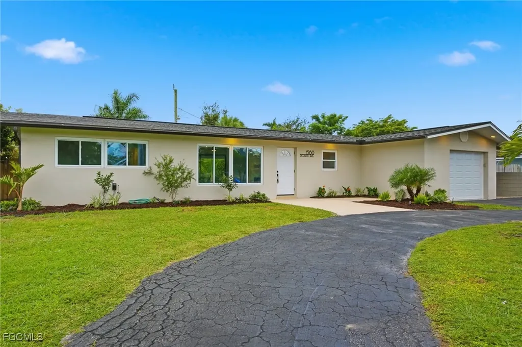 1560 Ricardo Avenue Fort Myers FL 33901