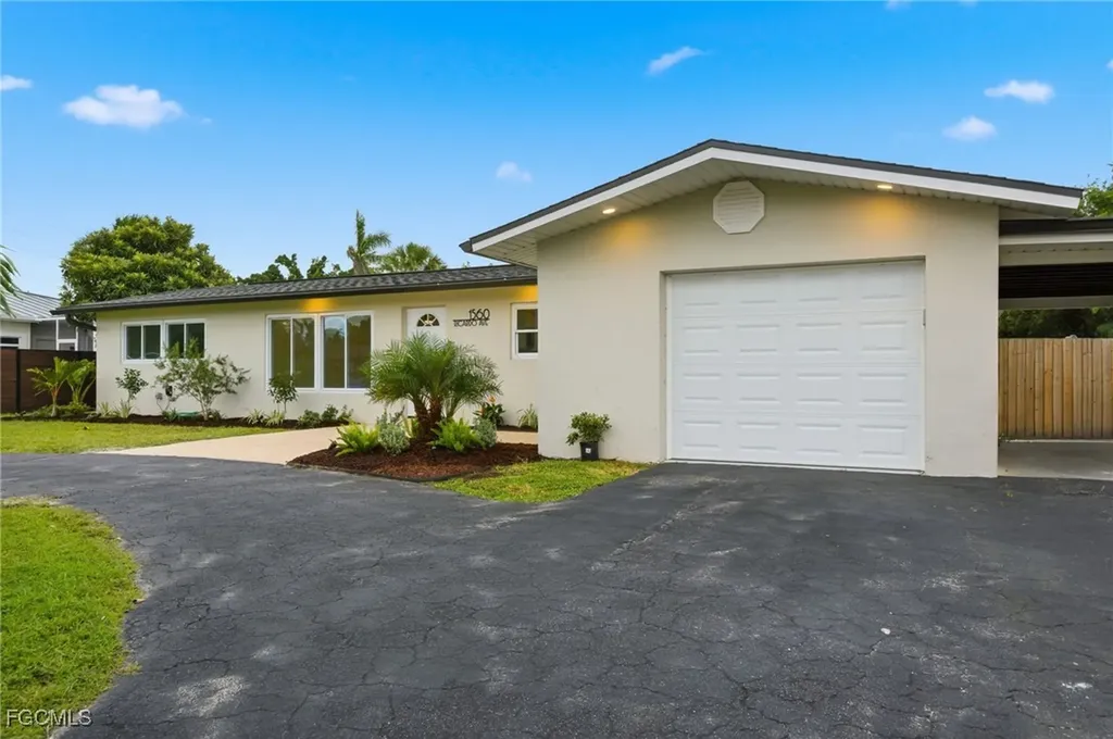 1560 Ricardo Avenue Fort Myers FL 33901