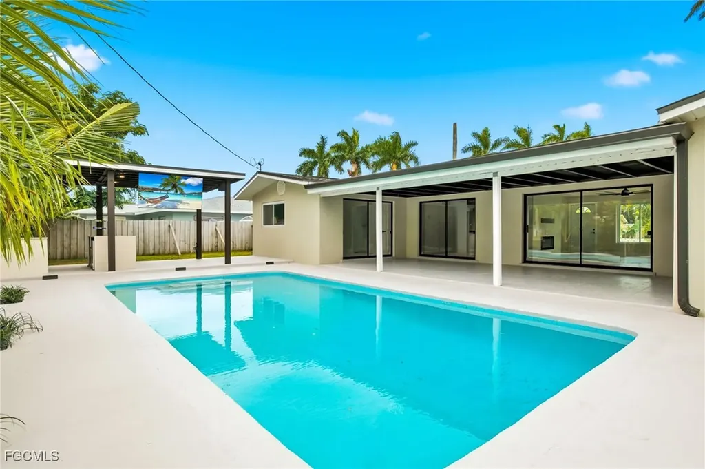 1560 Ricardo Avenue Fort Myers FL 33901