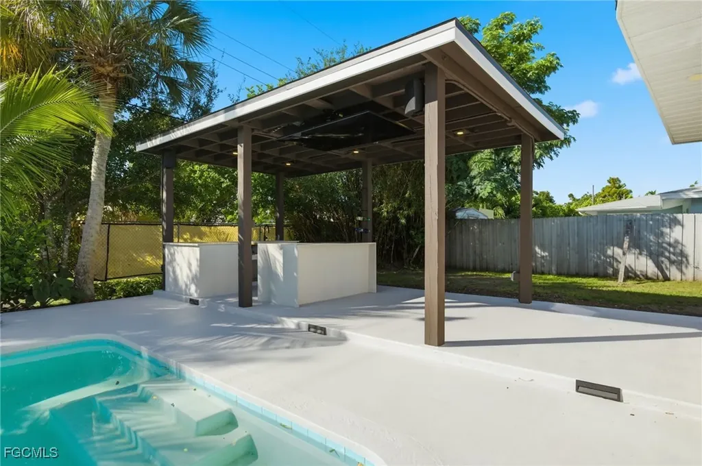 1560 Ricardo Avenue Fort Myers FL 33901