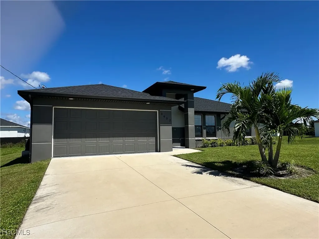 3907 NW 40th Street Cape Coral FL 33993