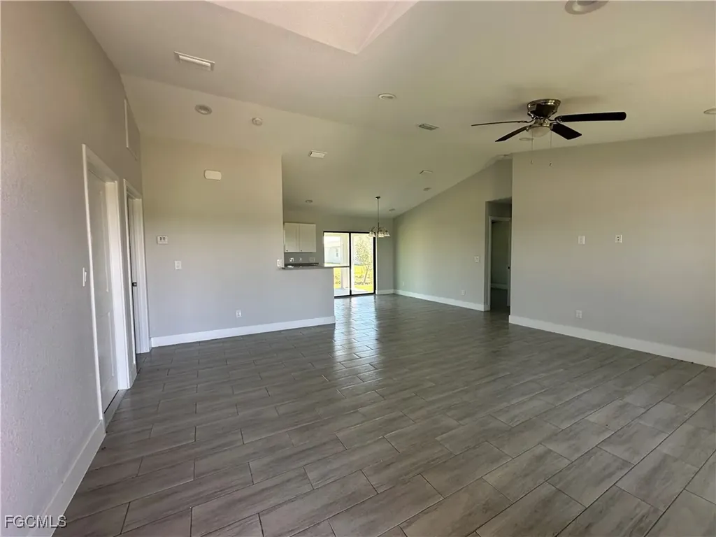 3907 NW 40th Street Cape Coral FL 33993