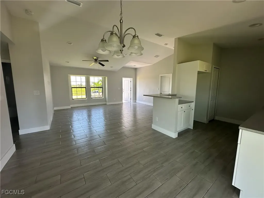 3907 NW 40th Street Cape Coral FL 33993