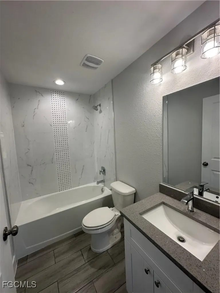 3907 NW 40th Street Cape Coral FL 33993