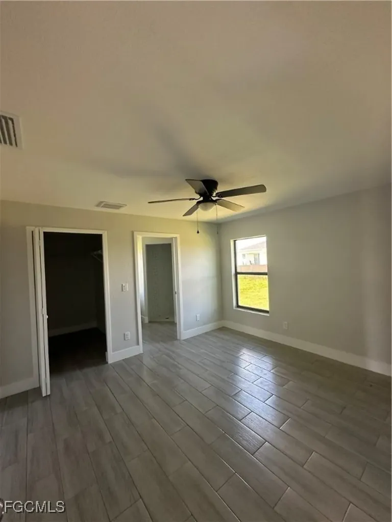 3907 NW 40th Street Cape Coral FL 33993