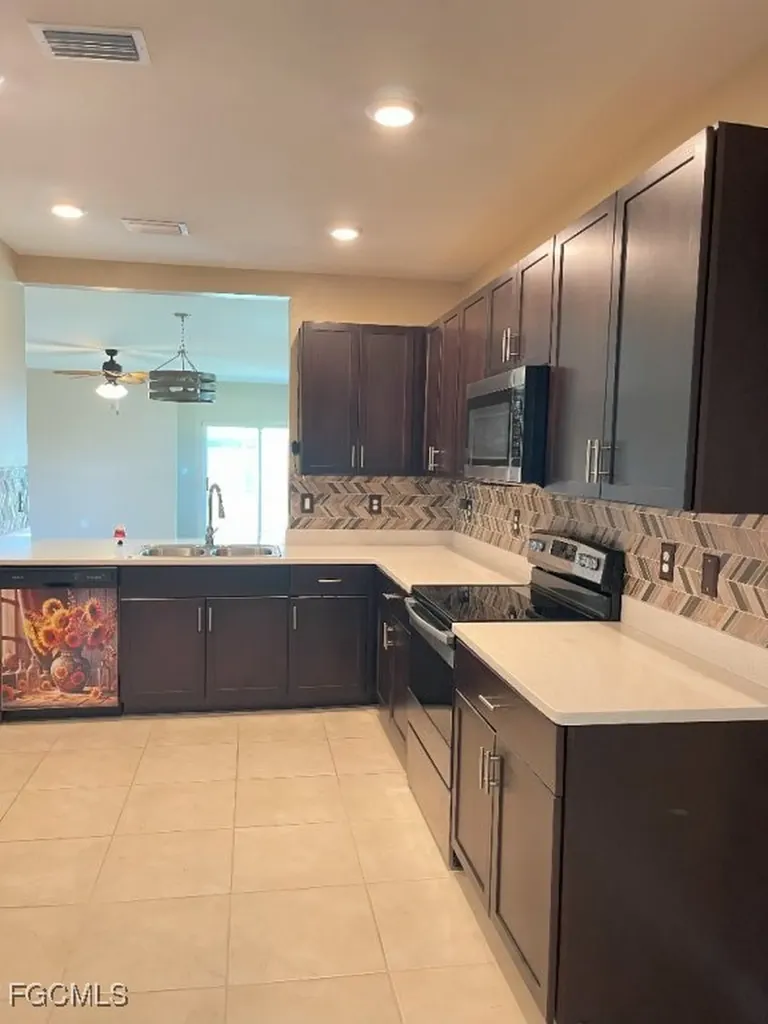 1132 NW 8th Terrace Cape Coral FL 33993