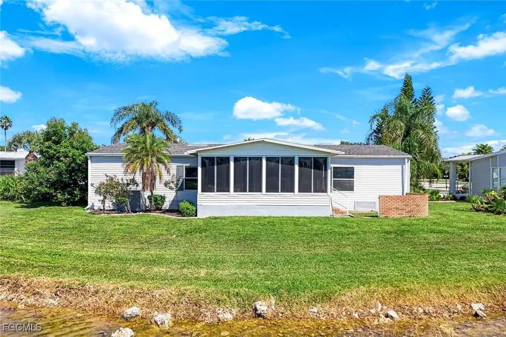 19757 Frenchmans Court North Fort Myers FL 33903