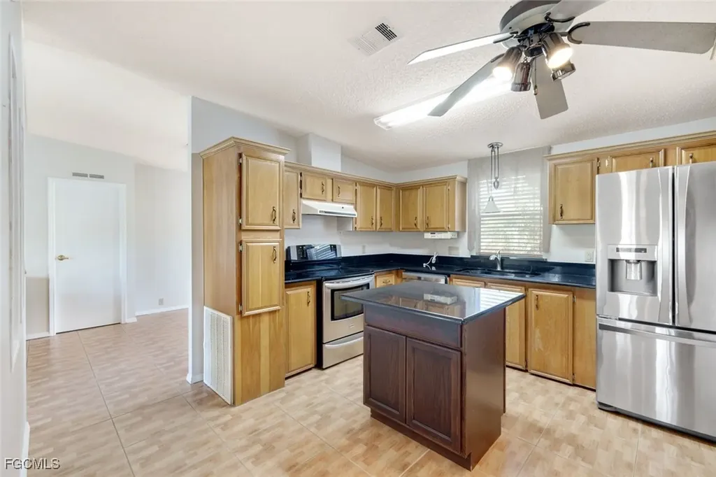 19757 Frenchmans Court North Fort Myers FL 33903