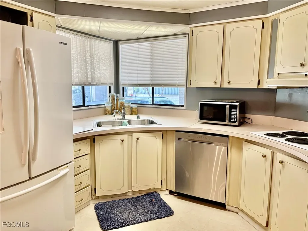 448 Snead Drive North Fort Myers FL 33903