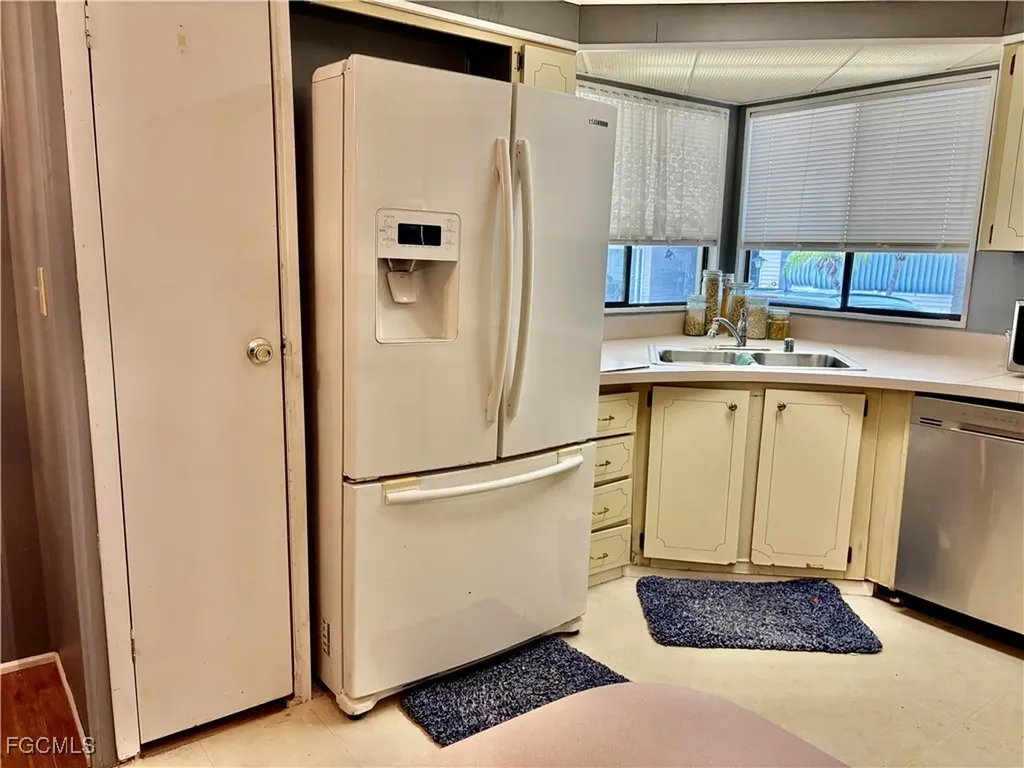 448 Snead Drive North Fort Myers FL 33903